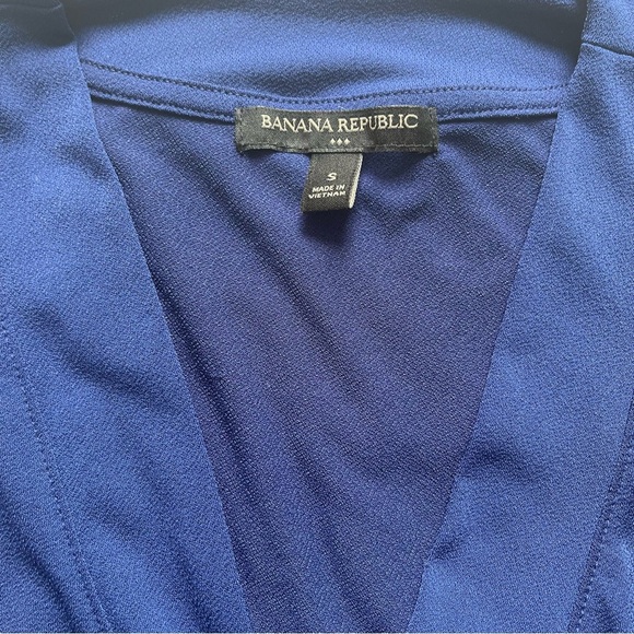 Banana Republic Factory Deep Blue V-Neck Blouse S - Picture 5 of 6